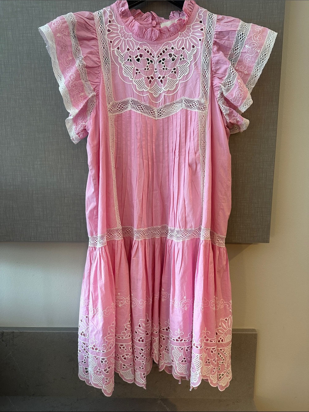 Pink Lace-Trim Ruffled Neck Formal Dress - Picture 9 of 10